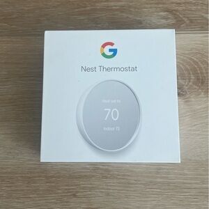 NWT Google Smart Nest Thermostat in Snow